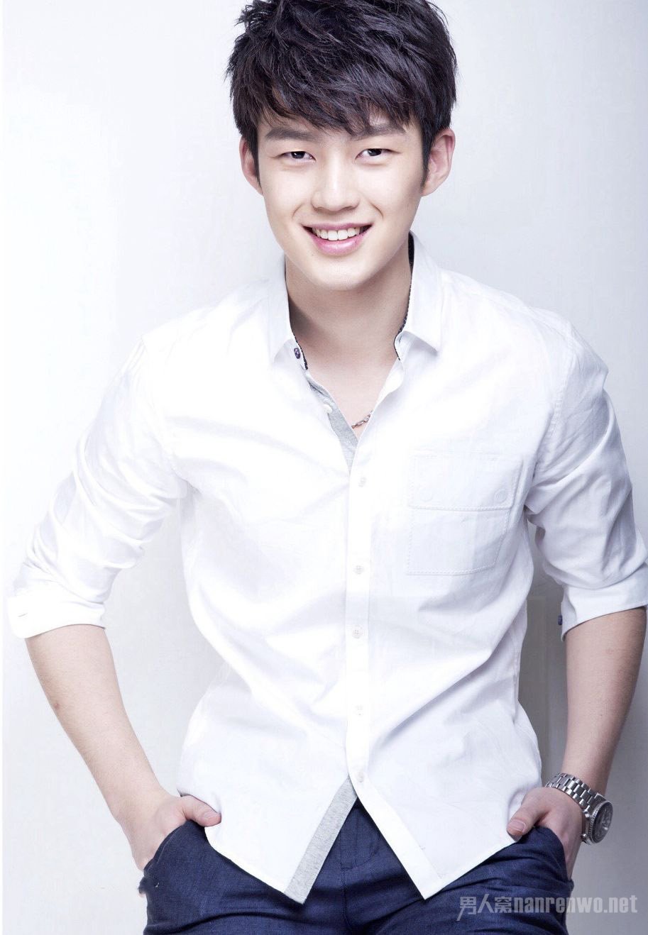 董力亲吻宋盼照片