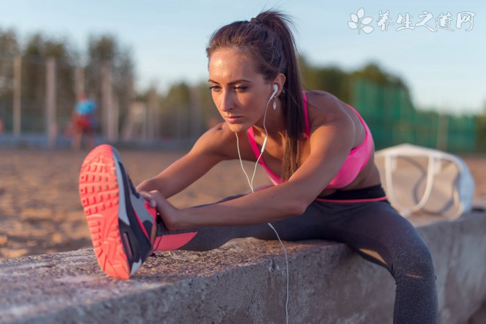 女生怎么练腰的软度