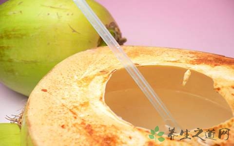 椰子汁的营养价值_吃椰子汁的好处