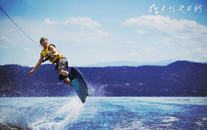 篮球怎么练上肢力量_运动养生_养生之道网