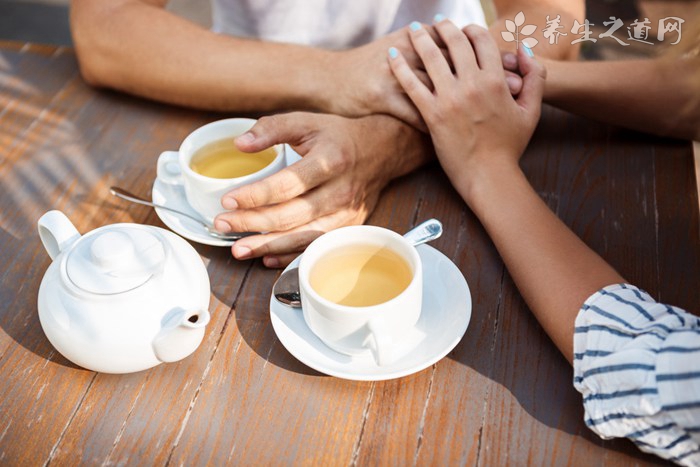 男生躲着前女友是什么
生理