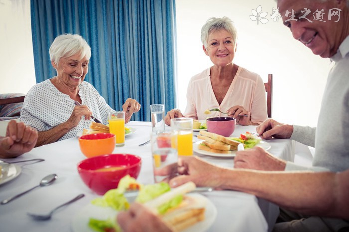 高龄老人骨折怎么办